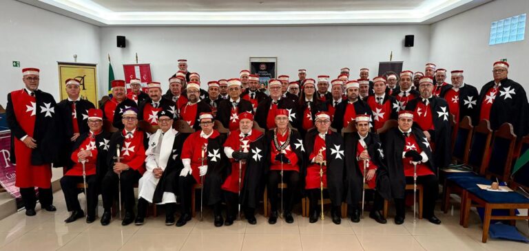 Leia mais sobre o artigo A Maçonaria Gaúcha em Vigor: Comanderia Bento Gonçalves nº 4 Concede a Ordem da Cruz Vermelha