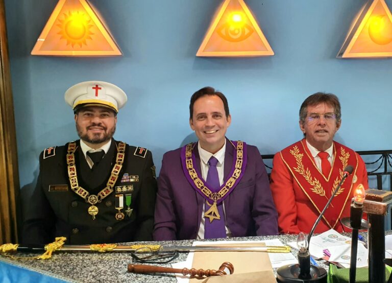Leia mais sobre o artigo Instalação da Nova Diretoria da Comanderia 2 de Julho (Nº 34)